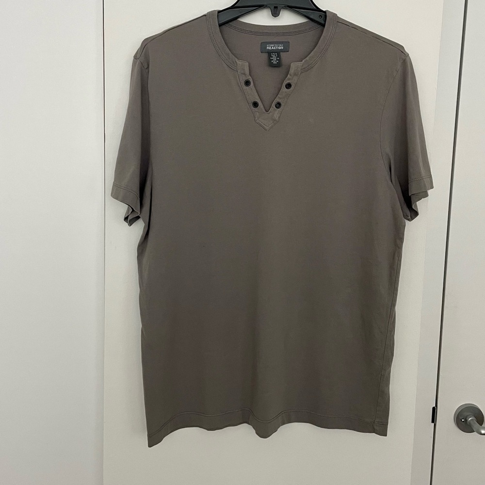 Kenneth Cole Reaction Short Sleeve Gray Shirt Men’s Size L